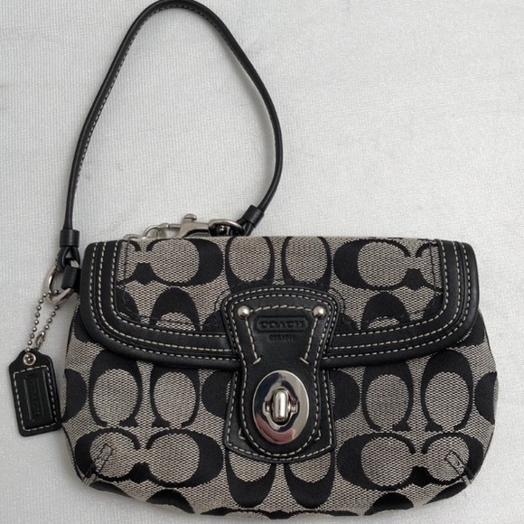 Coach Signature C logo black canvas turn lock wristlet - Picture 1 of 6